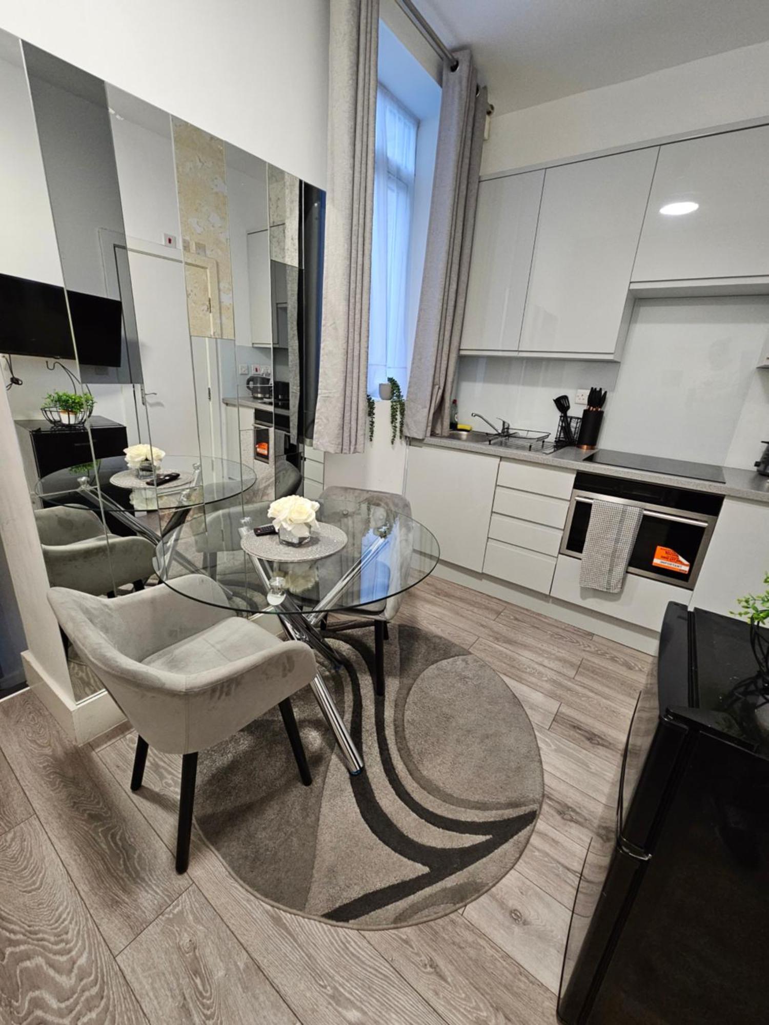Large Studio Apartment 30 Mins To Oxford Street London Exterior foto